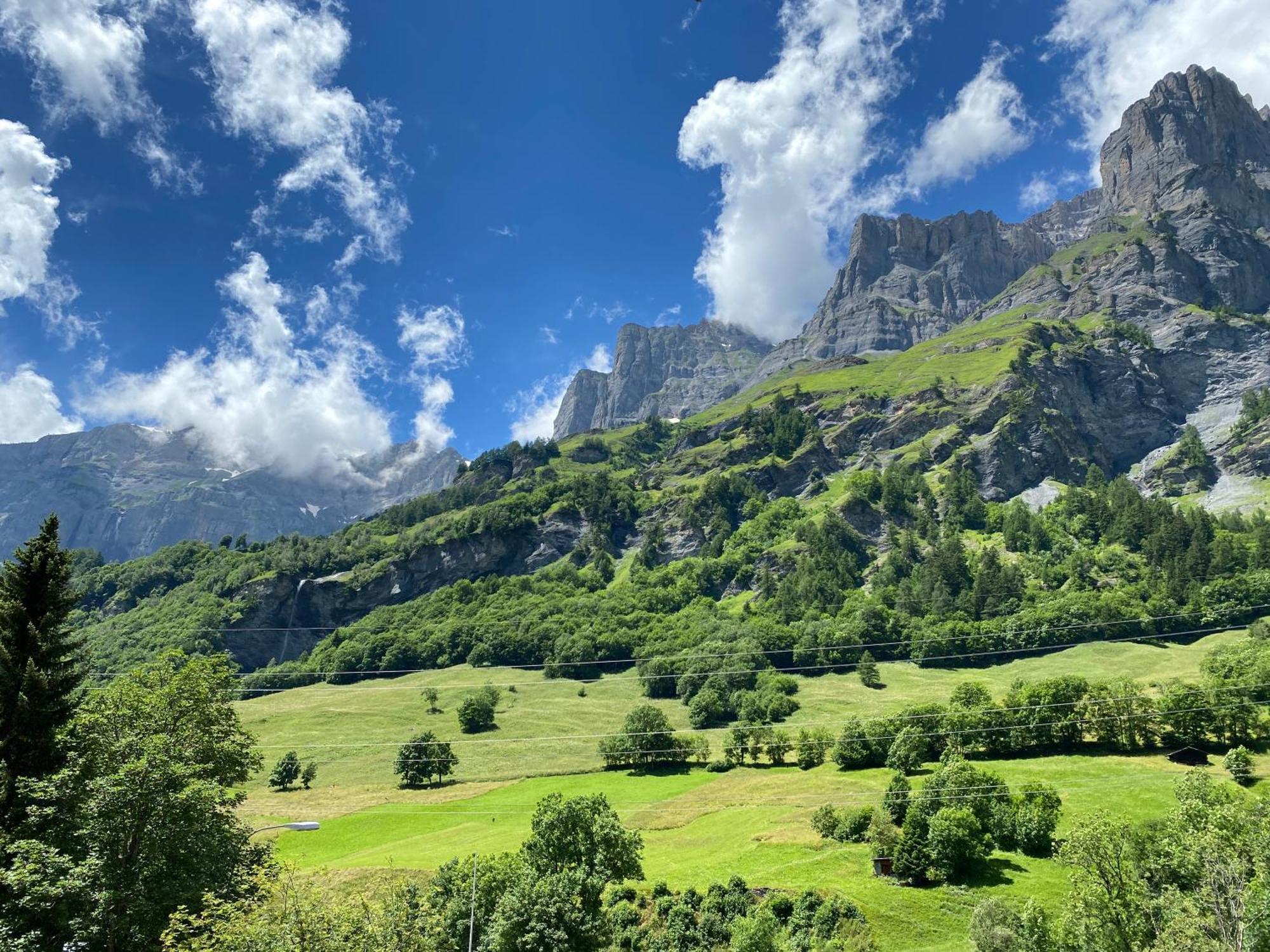 Ferienwohnung Alpen-Zauber Лойкербад Екстериор снимка